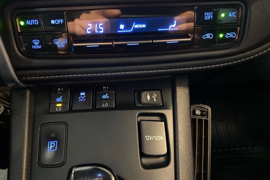 Toyota Auris vaihtoauto