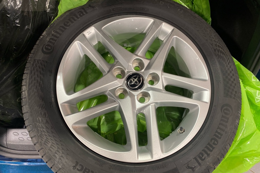 Toyota C-HR vaihtoauto