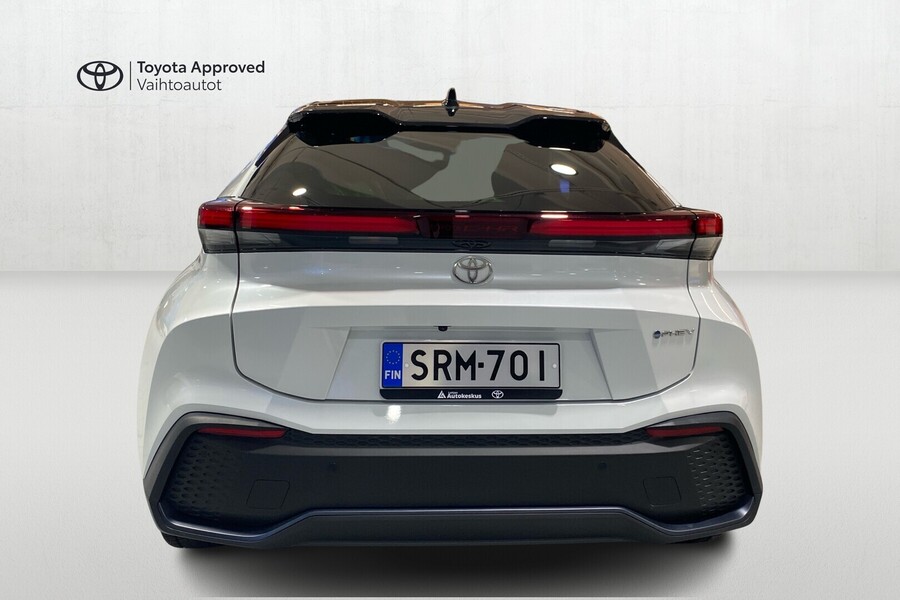 Toyota C-HR vaihtoauto