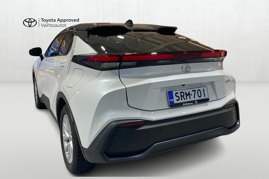 Toyota C-HR vaihtoauto