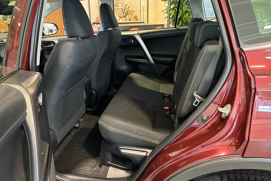 Toyota RAV4 vaihtoauto