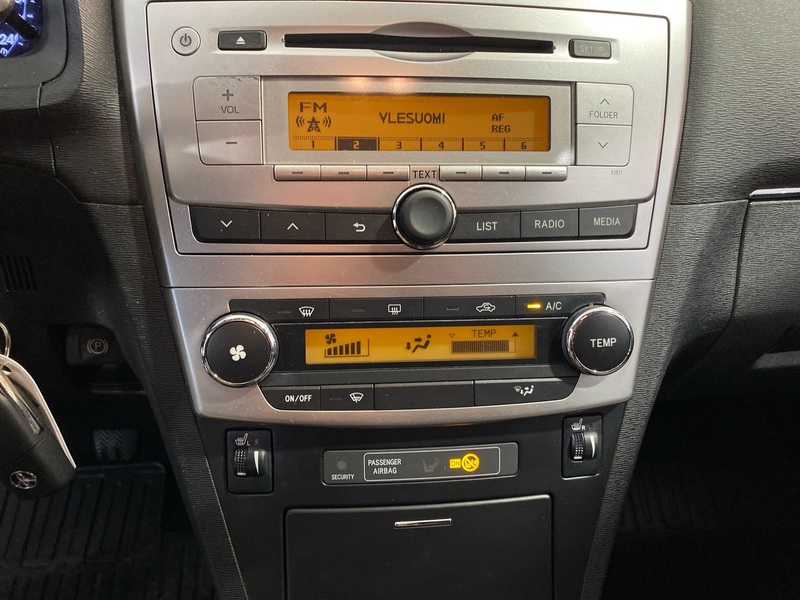 Toyota Avensis vaihtoauto