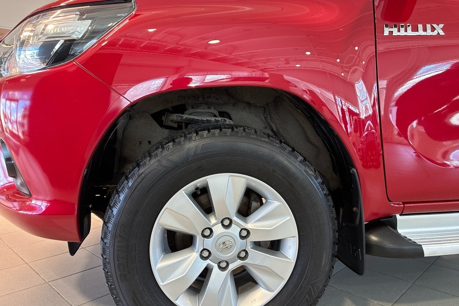 Toyota Hilux vaihtoauto