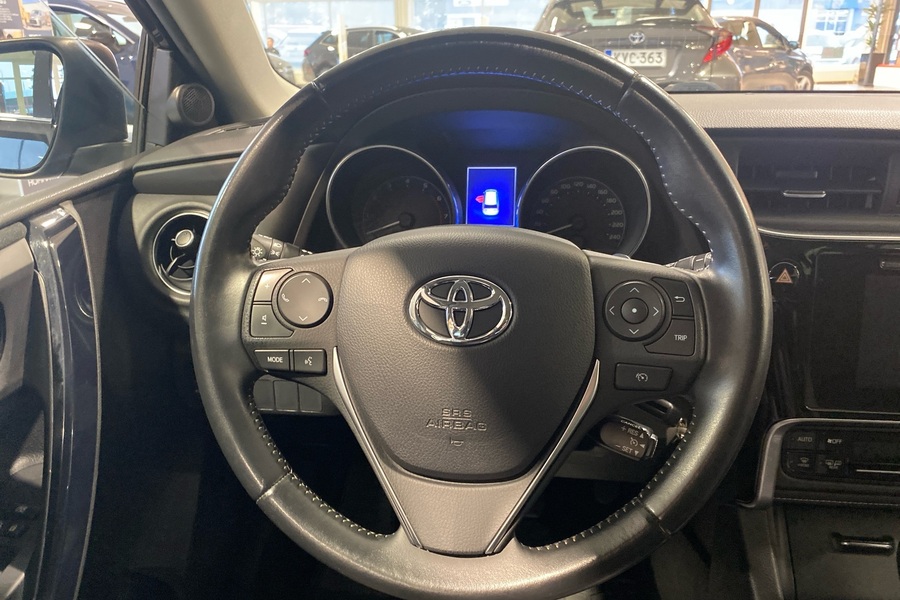 Toyota Auris vaihtoauto