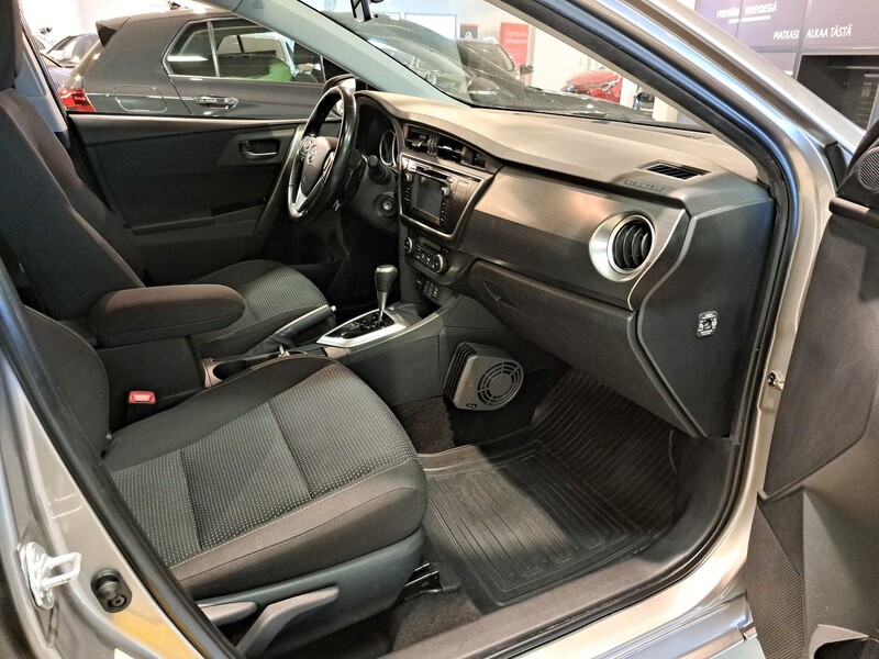 Toyota Auris vaihtoauto