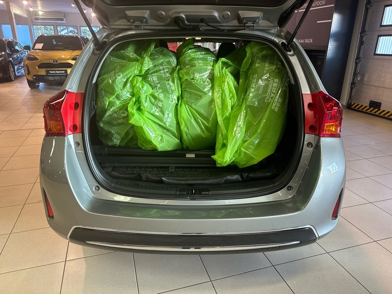 Toyota Auris vaihtoauto