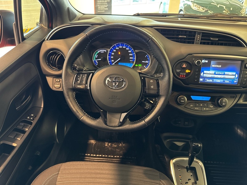 Toyota Yaris vaihtoauto