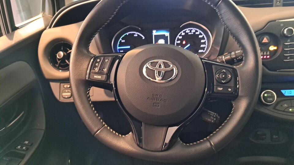 Toyota Yaris vaihtoauto