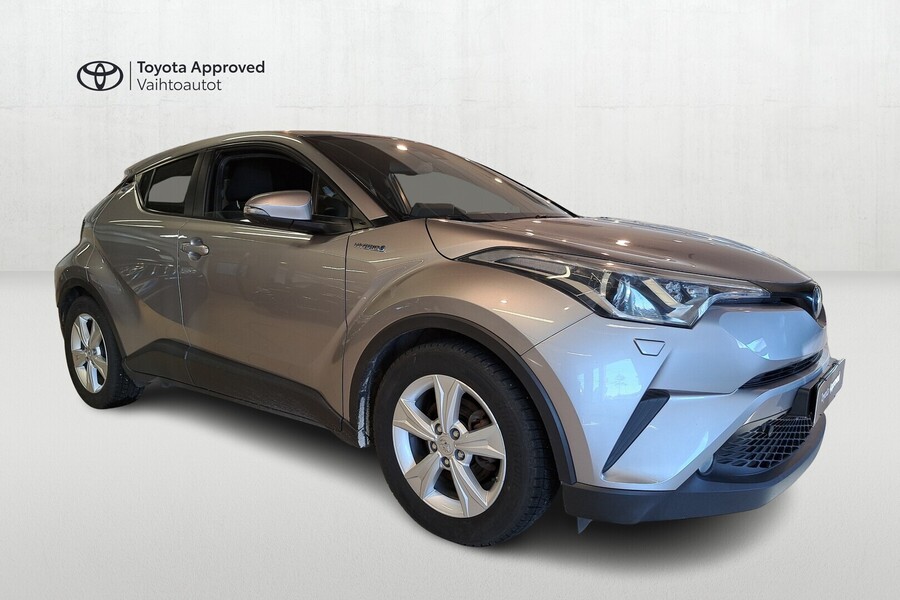 Toyota C-HR vaihtoauto