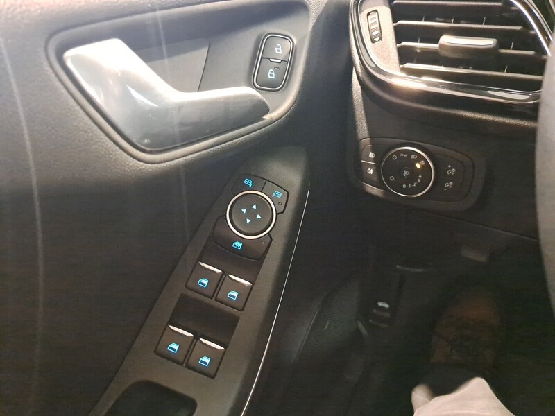 Ford Fiesta vaihtoauto