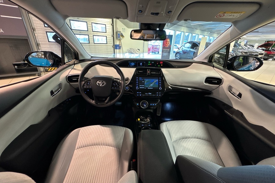 Toyota Prius Plug-in vaihtoauto