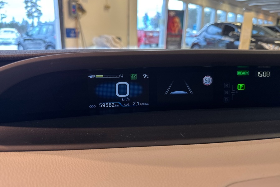 Toyota Prius Plug-in vaihtoauto