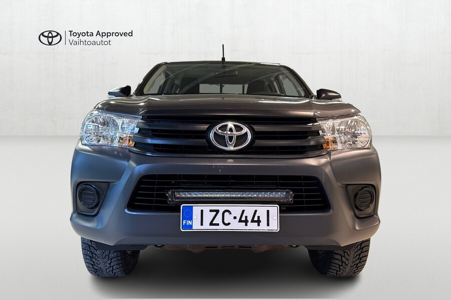 Toyota Hilux vaihtoauto