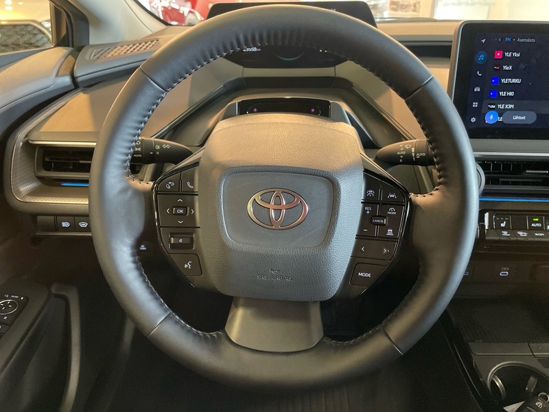 Toyota Prius Plug-in vaihtoauto