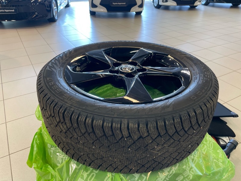 Toyota Prius Plug-in vaihtoauto