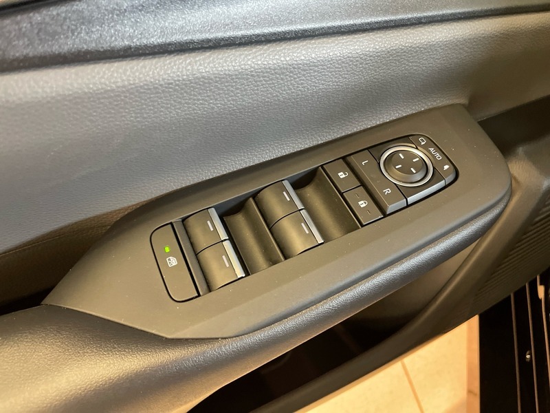 Toyota Prius Plug-in vaihtoauto