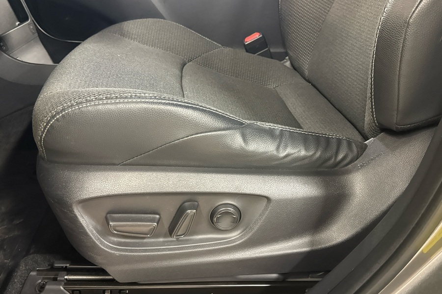 Toyota bZ4X vaihtoauto