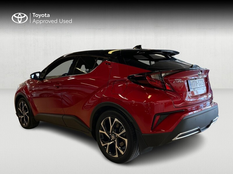 Toyota C-HR vaihtoauto