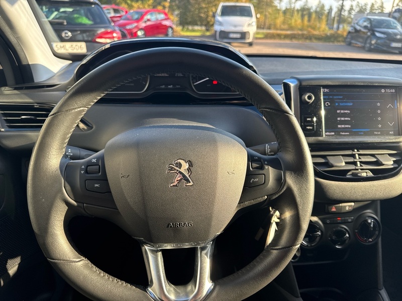 Peugeot 208 vaihtoauto