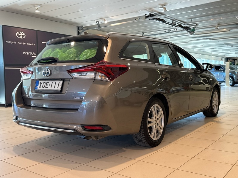 Toyota Auris vaihtoauto