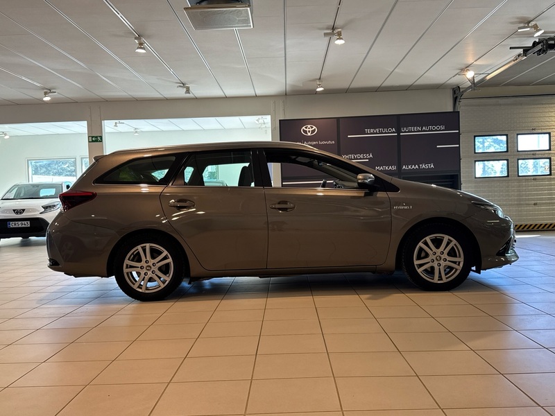 Toyota Auris vaihtoauto