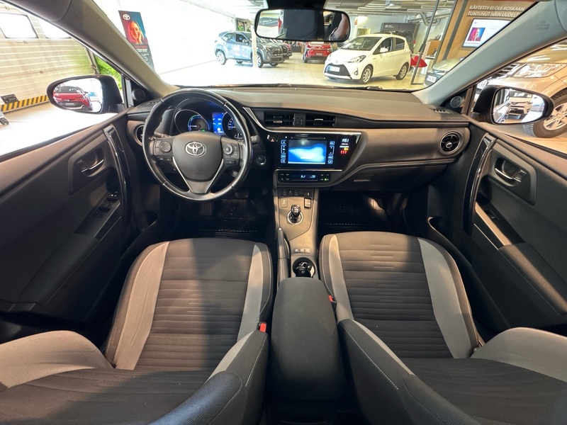 Toyota Auris vaihtoauto