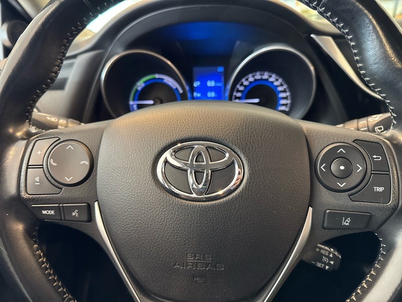 Toyota Auris vaihtoauto