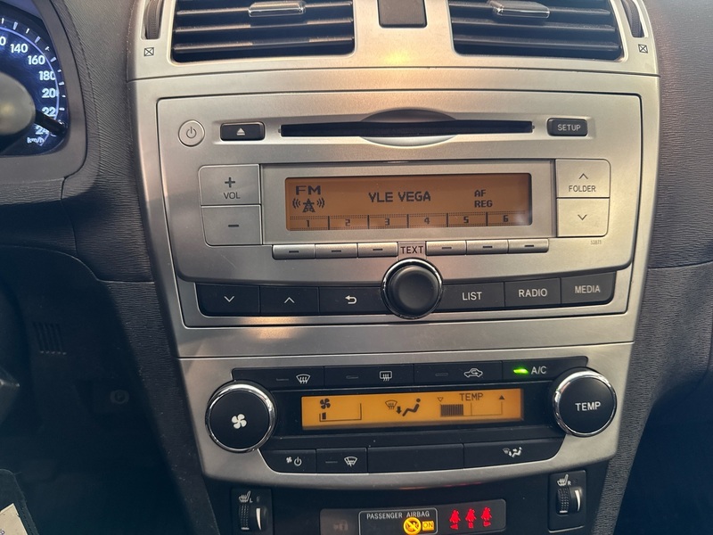 Toyota Avensis vaihtoauto