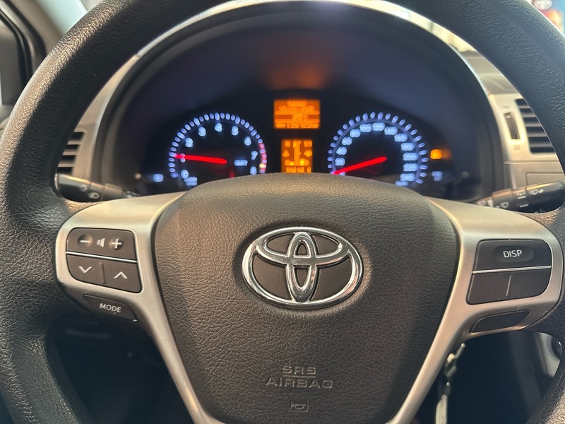 Toyota Avensis vaihtoauto