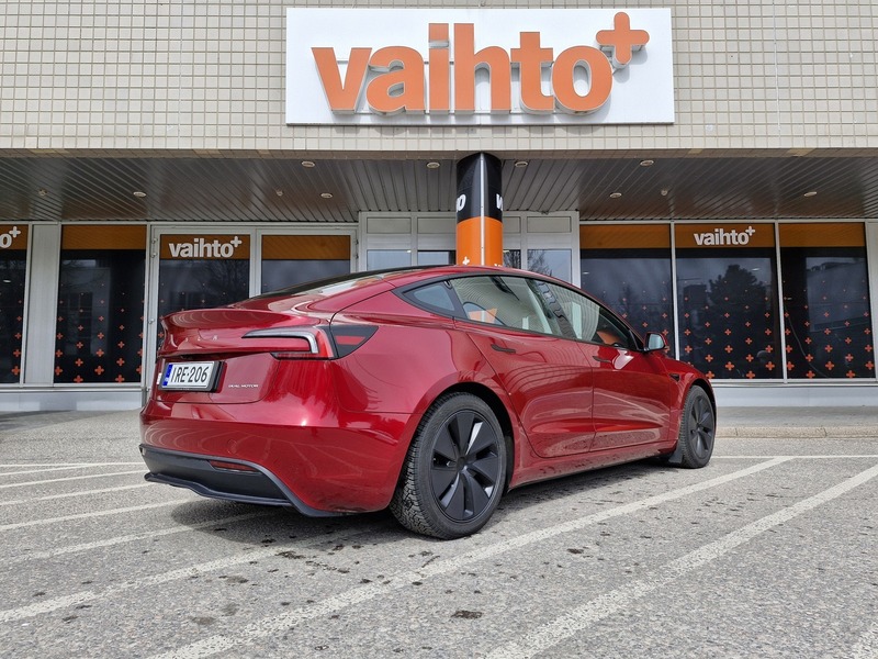 Tesla Model 3 vaihtoauto