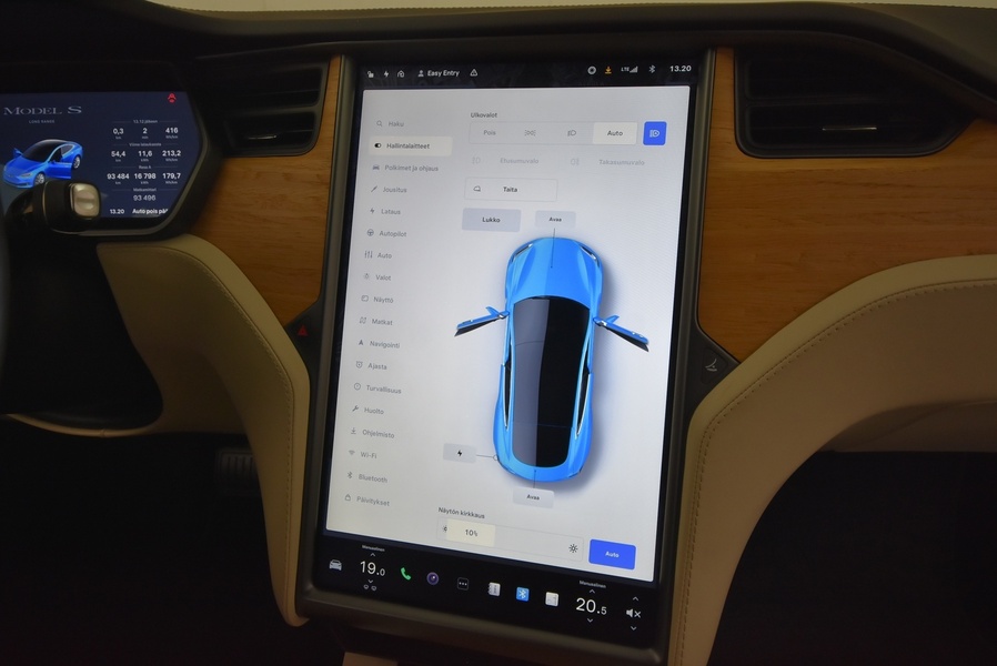 Tesla Model S vaihtoauto