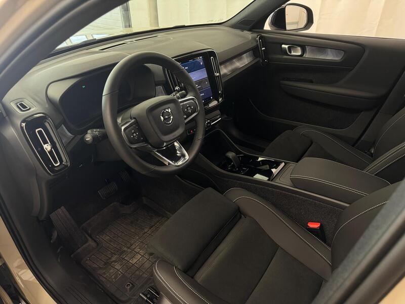 Volvo EX40 vaihtoauto