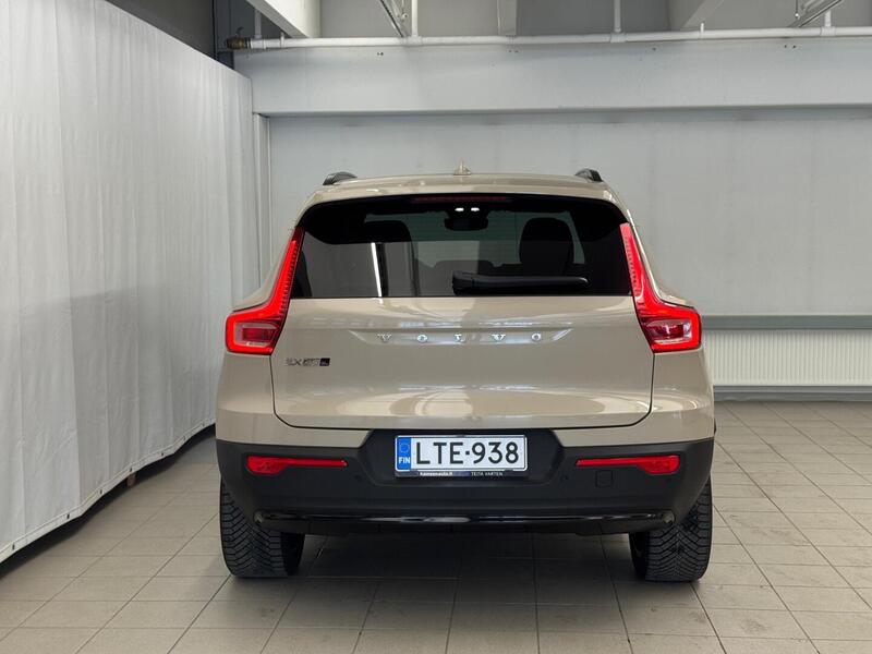 Volvo EX40 vaihtoauto