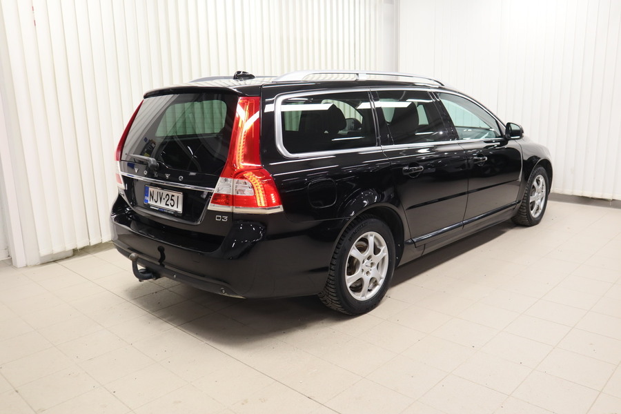 Volvo V70 vaihtoauto