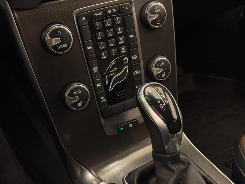 Volvo V40 Cross Country vaihtoauto