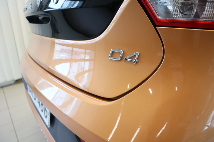 Volvo V40 Cross Country vaihtoauto