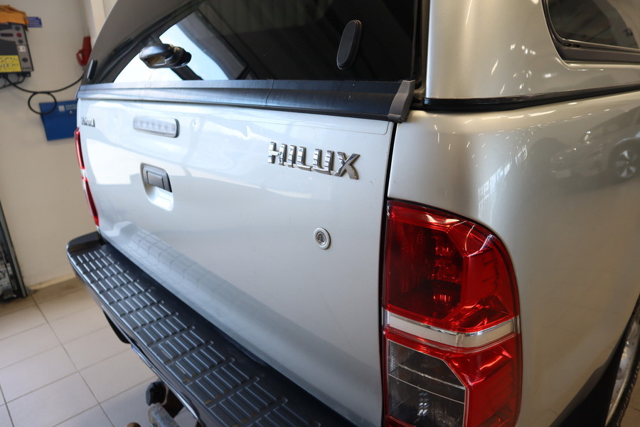 Toyota Hilux vaihtoauto