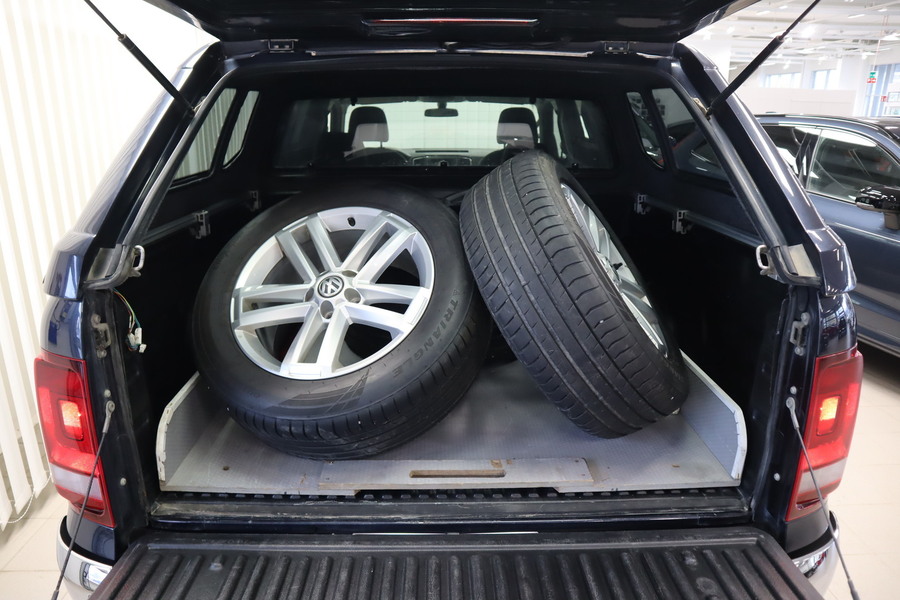 Volkswagen Amarok vaihtoauto