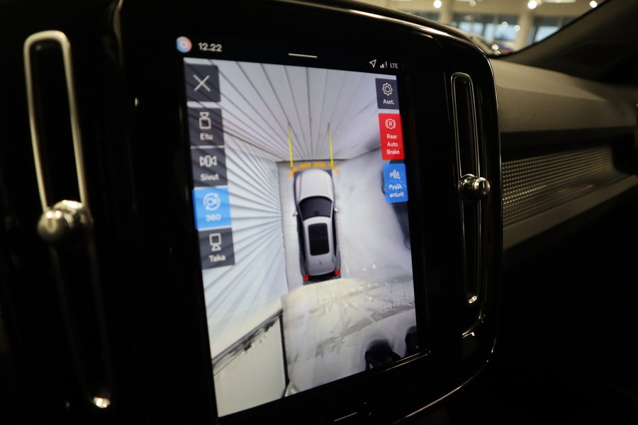 Volvo EX40 vaihtoauto