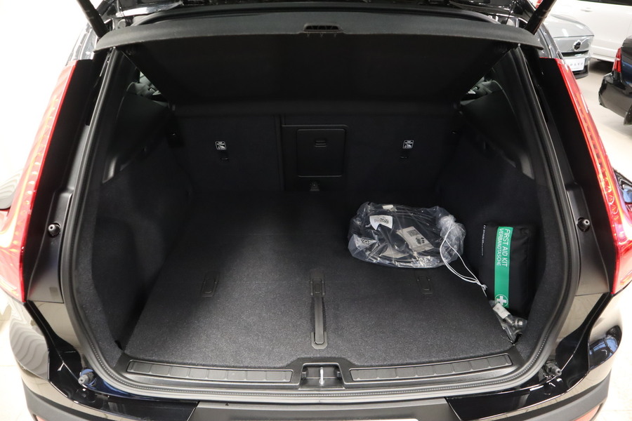 Volvo EX40 vaihtoauto