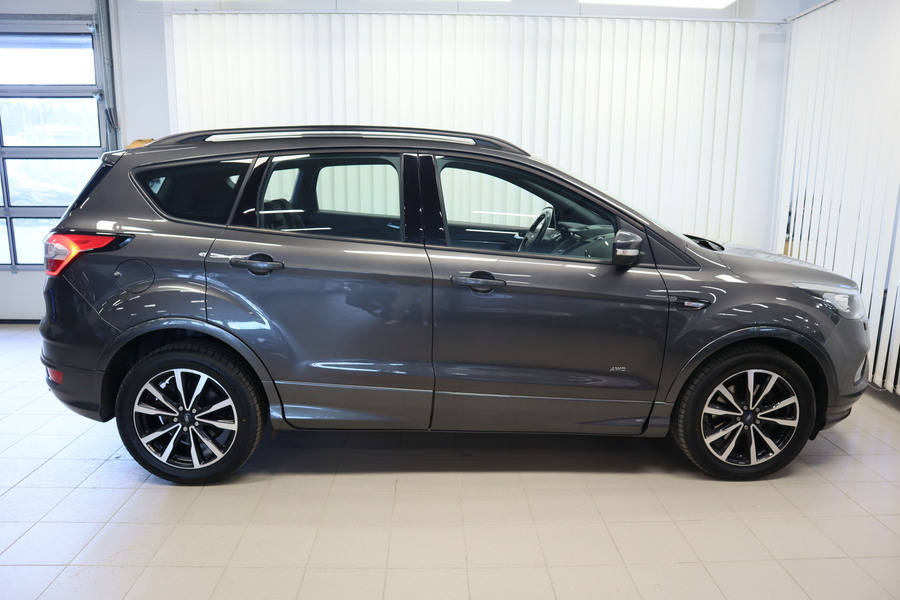 Ford Kuga vaihtoauto