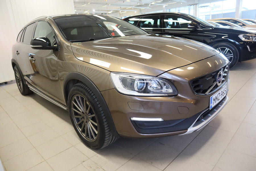 Volvo V60 Cross Country vaihtoauto