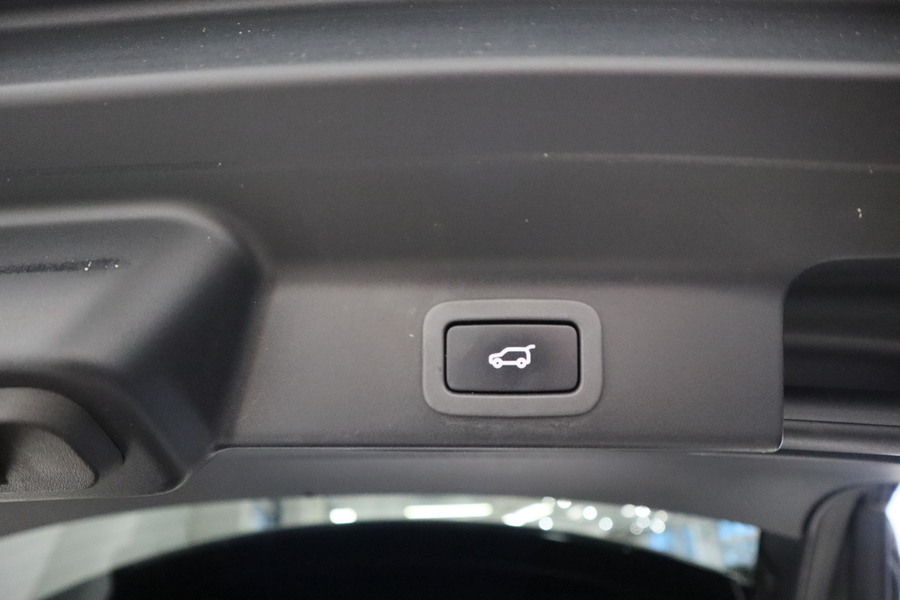 Jaguar F-PACE vaihtoauto