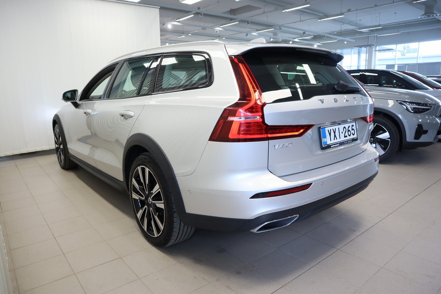 Volvo V60 Cross Country vaihtoauto