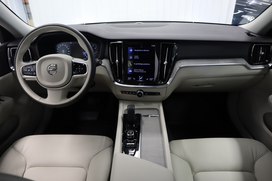 Volvo V60 Cross Country vaihtoauto
