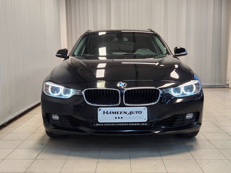 BMW 320 vaihtoauto