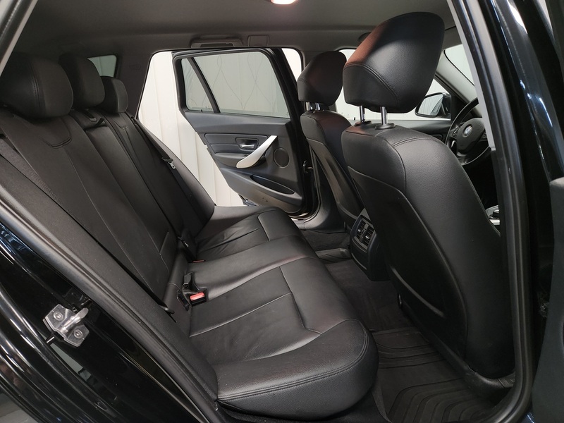 BMW 320 vaihtoauto