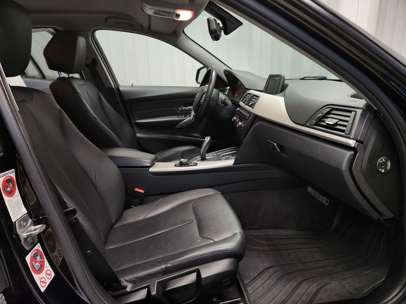 BMW 320 vaihtoauto