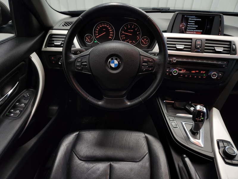 BMW 320 vaihtoauto