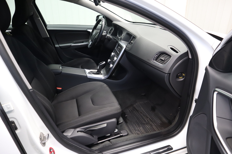 Volvo V60 Cross Country vaihtoauto